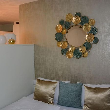 Moderne Ferienwohnung เมราโน ภายนอก รูปภาพ